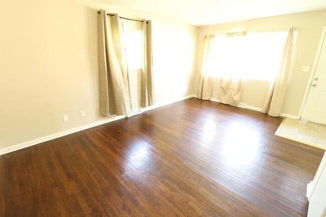 Foto del edificio - 2404 N Lesley Ave