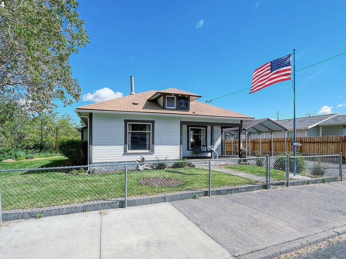 Foto principal - 265 W Main St