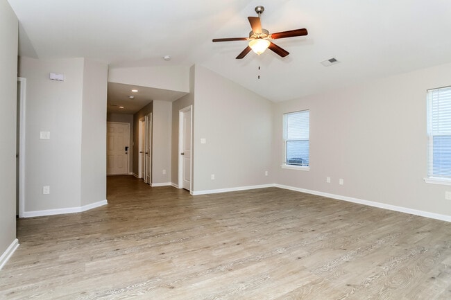 Building Photo - 2509 Guildhall Ln