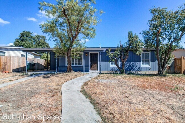Foto del edificio - 3 br, 1 bath House - 543 Sandalwood Lane