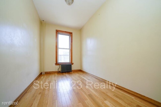 Foto del edificio - 31-20 41st St