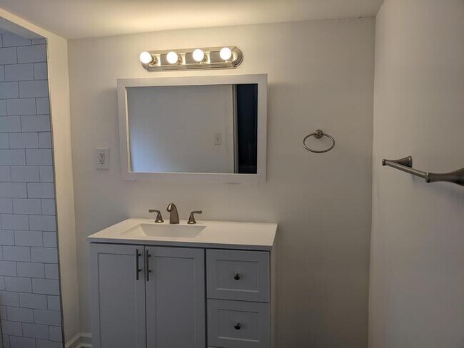 Foto del edificio - 438 Allison St NW