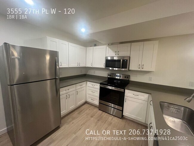 Building Photo - Large Apartment w/Den