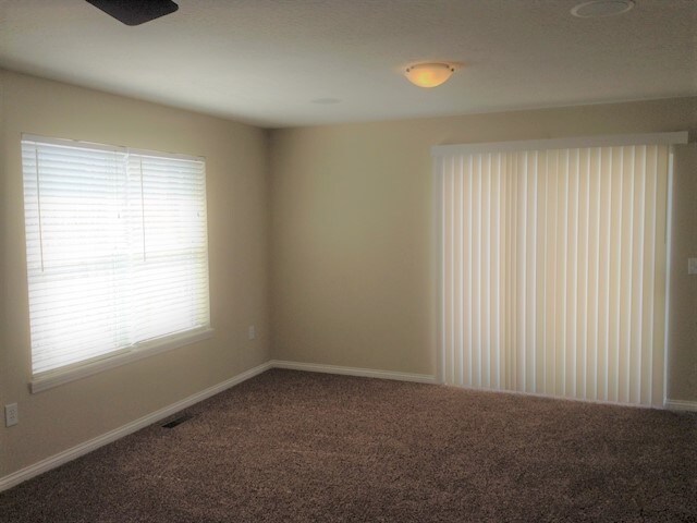 Foto del edificio - 6525 Watson Lane