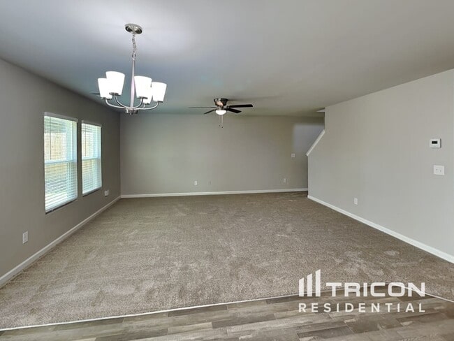 Foto del edificio - 341 Freeman Cir