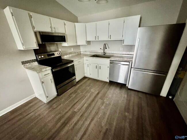 Foto del edificio - 3702 Squaw Valley Dr SW