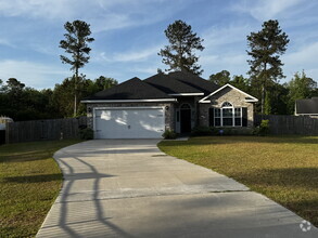 Building Photo - 116 Thornbush Ct NE