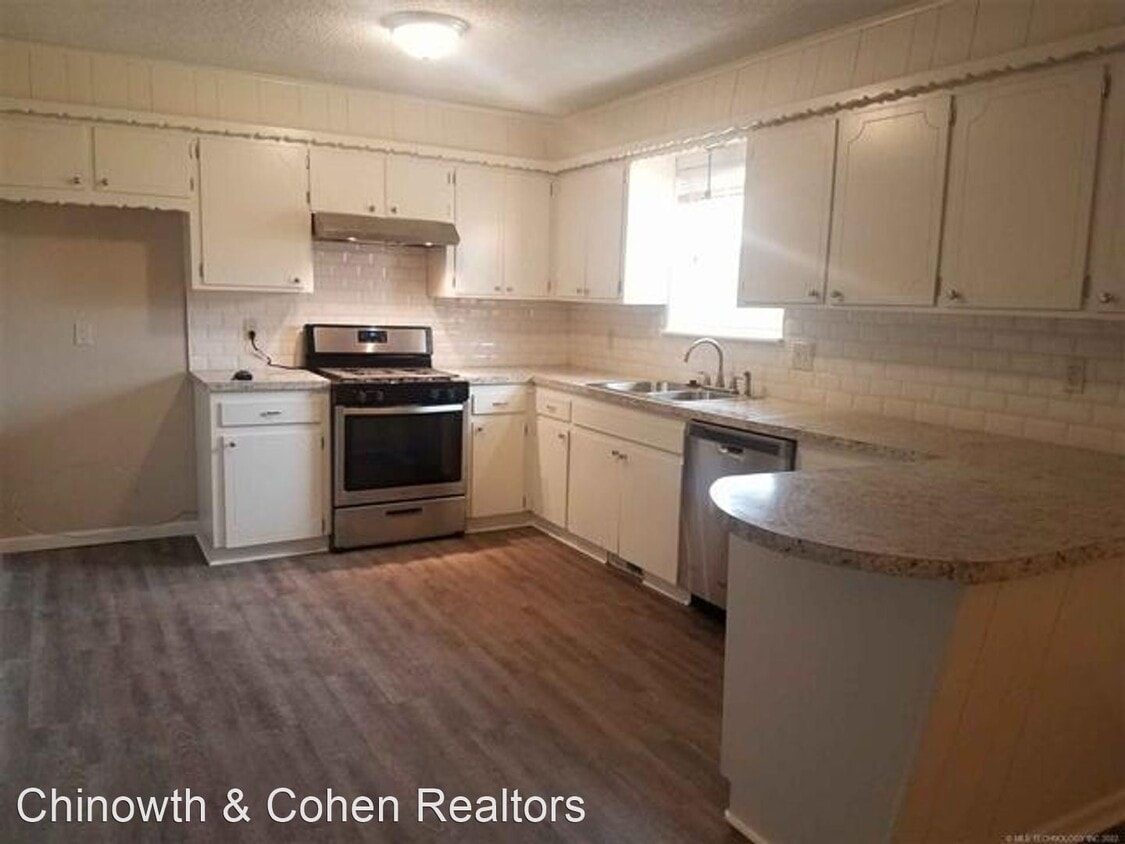 Building Photo - 3 br, 1.5 bath House - 11627 E 36th St