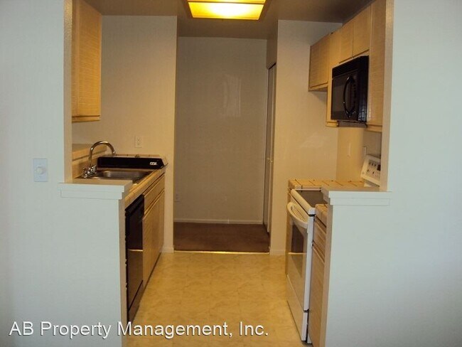 Building Photo - 3 br, 2 bath House - 8145 #H Mt. View Drive