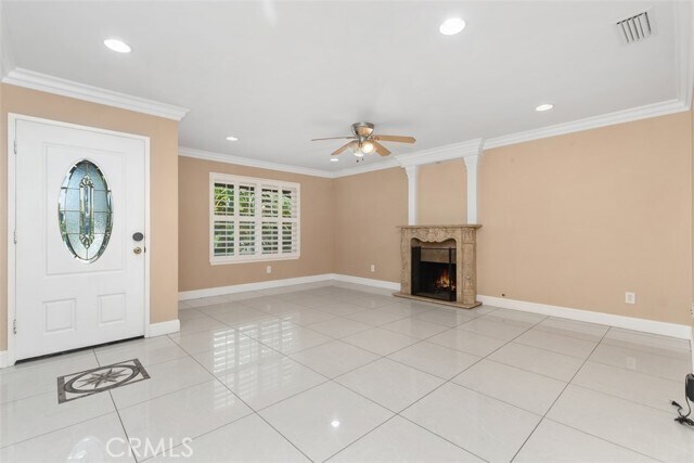 Foto del edificio - 14562 Laurel Ave