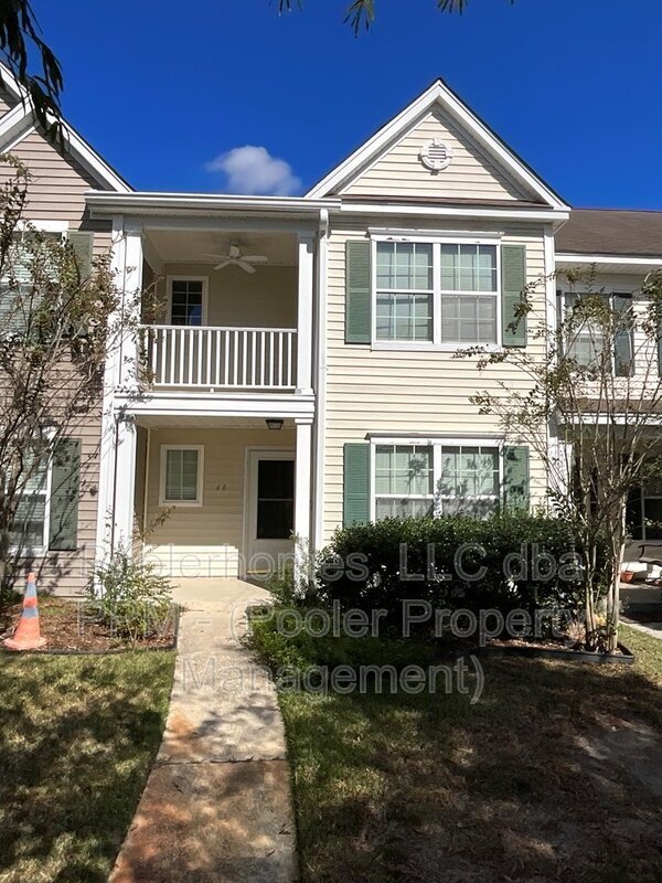 Primary Photo - 48 Bushwood Dr