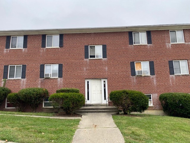 Building Photo - 11 Bordeaux Dr