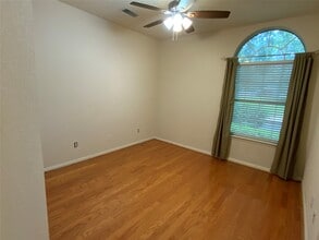 Building Photo - 118 W Russet Grove Cir