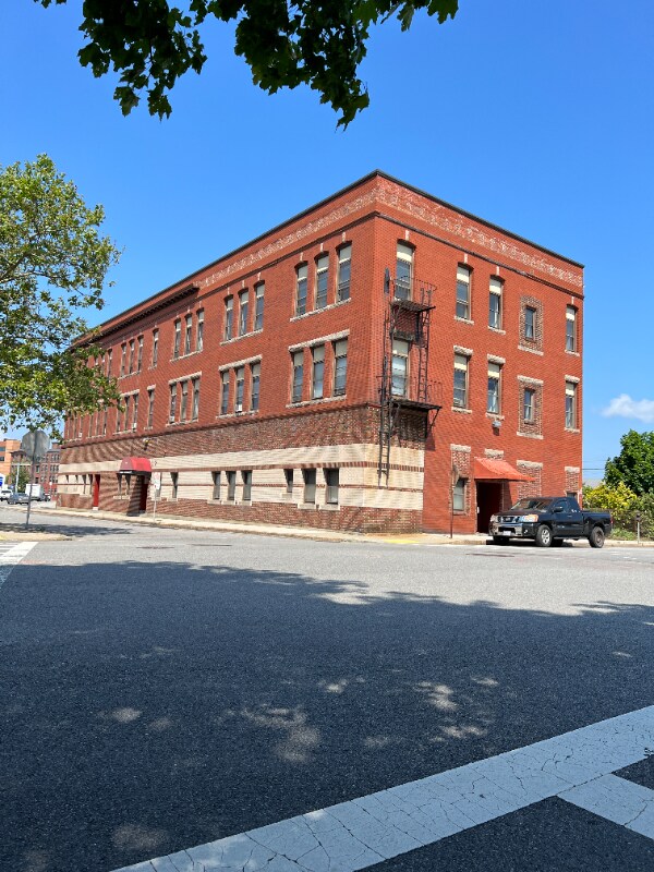 58 4th St Unit 210, Fall River, MA 02721 Room for Rent in Fall River