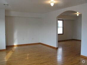 Building Photo - 77 Sumo Village Ct
