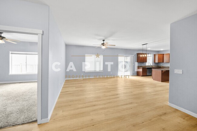 Foto del edificio - 1215 206th St E