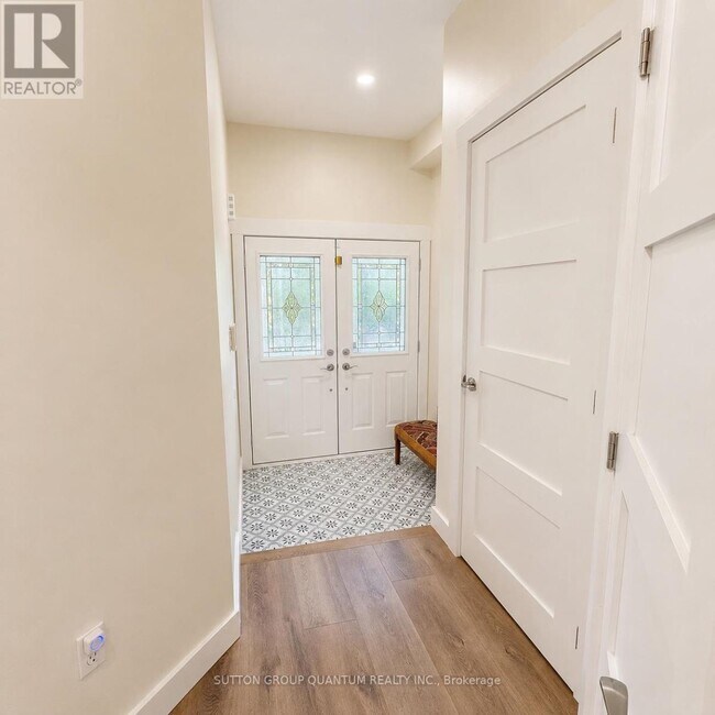 Building Photo - 48 Meadowlark Dr