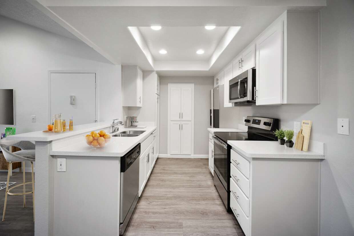 Modern Kitchens - River Oaks Apartments