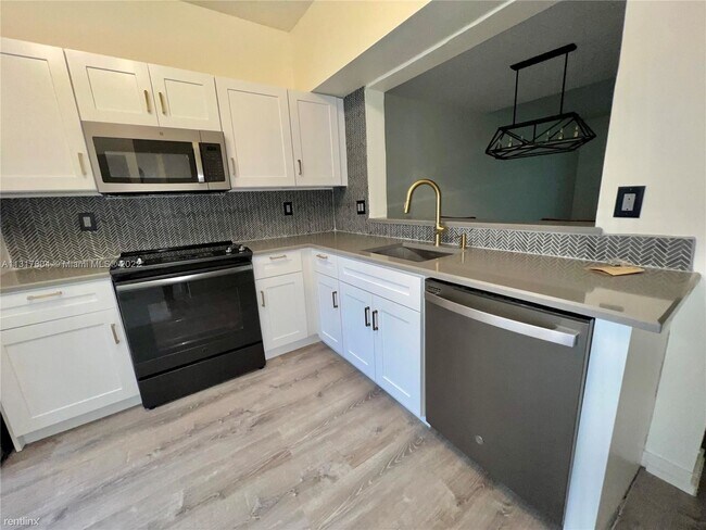 Foto del edificio - 2 br, 2.5 bath Townhome - 1039 Kokomo Key ...
