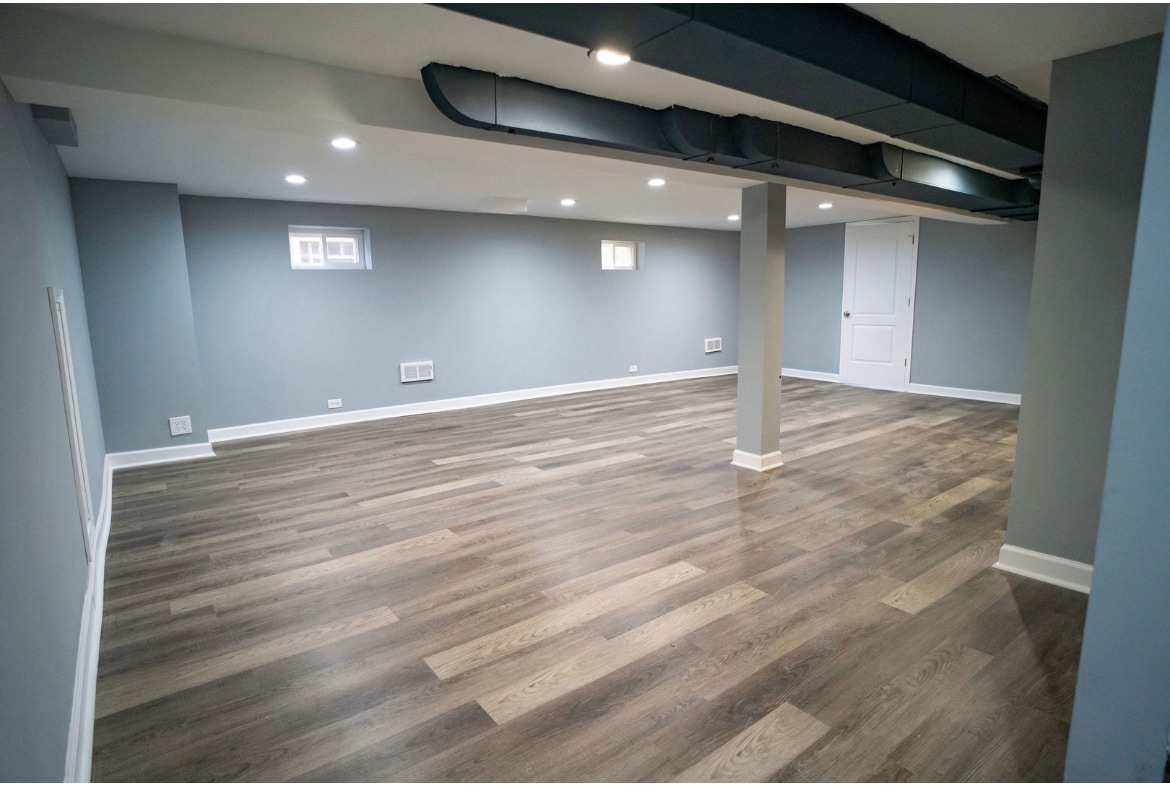 Building Photo - 9539 S Forest Ave