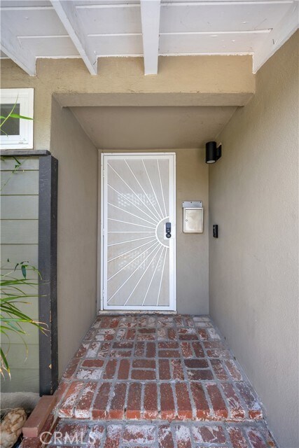 Foto del edificio - 16439 Kingsbury St