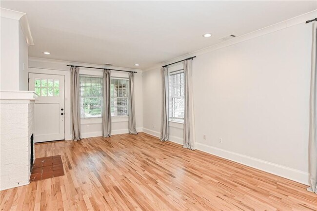 Foto del edificio - 2134 Delano Dr NE