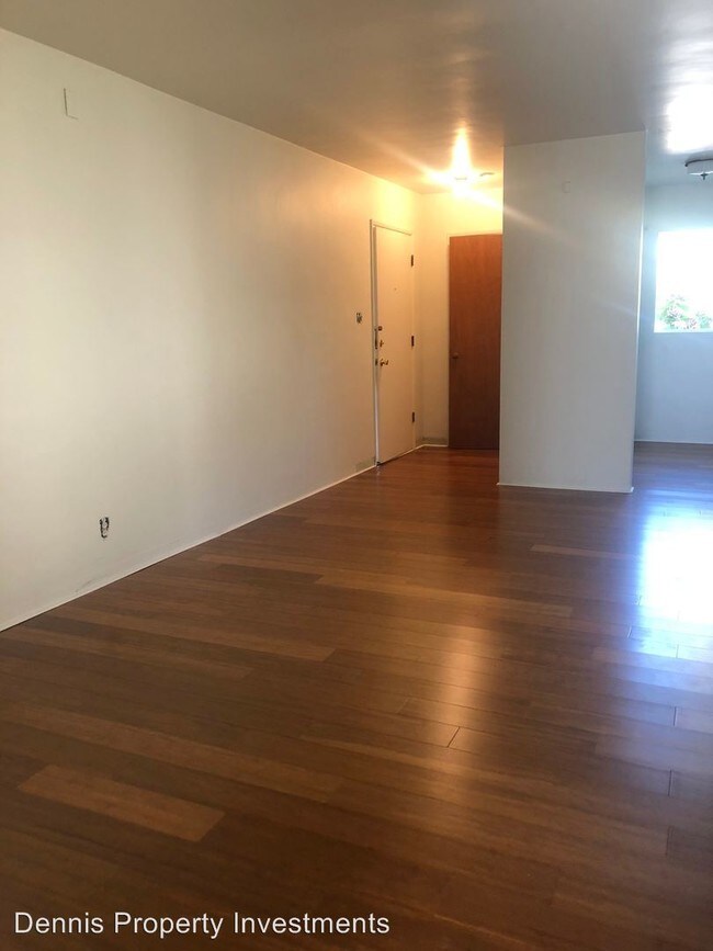 Foto del edificio - 3048 Luna Dr