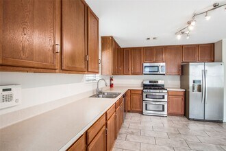 Building Photo - 16334 Cole Bridge Ln