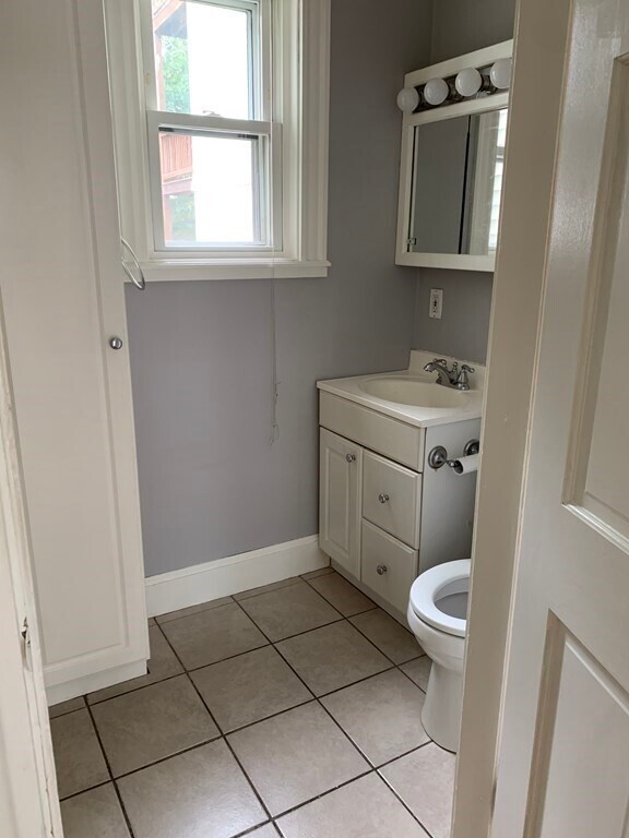 Foto del edificio - 847 E 5th St