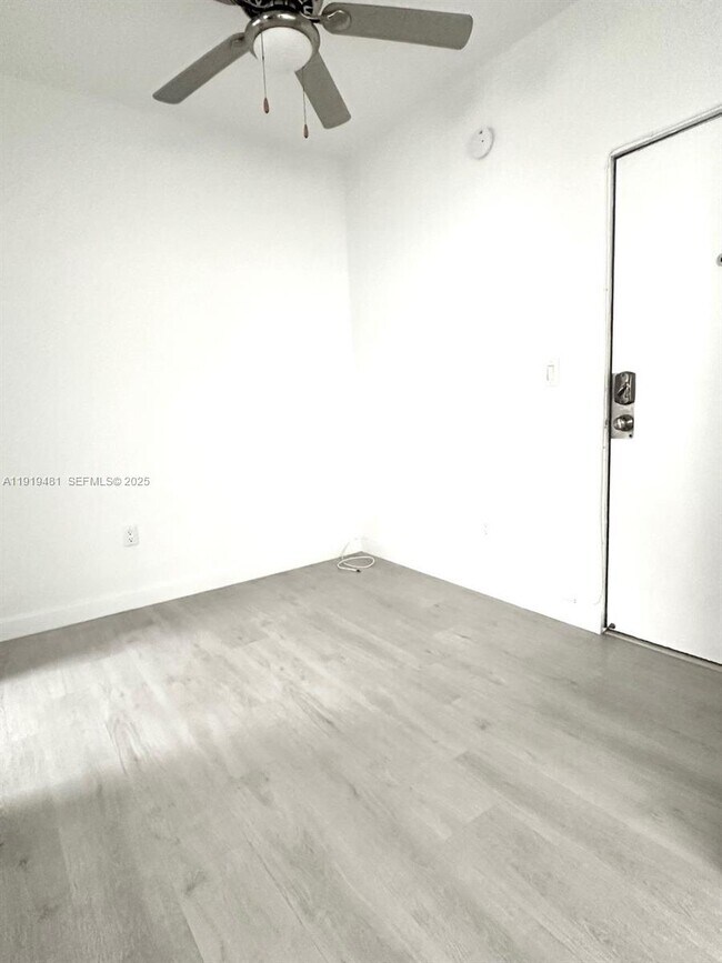 Foto del edificio - 820 Meridian Ave