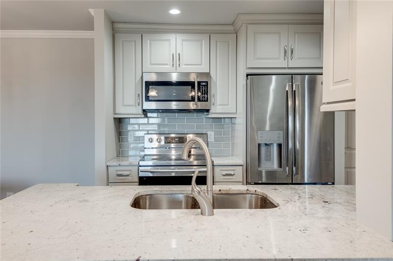 Foto principal - 300 Johnson Ferry Rd