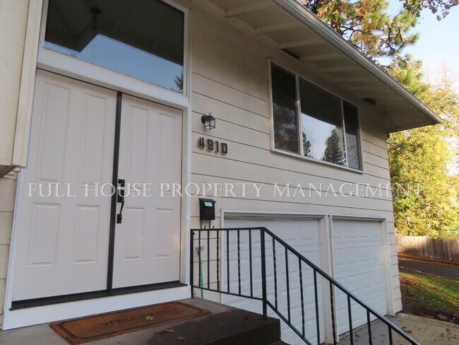 Building Photo - Forest Like Feel, Two Story 4 Bed/ 2 Full ...