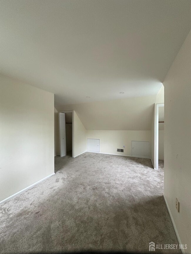 Building Photo - 40 Carpenter Pl