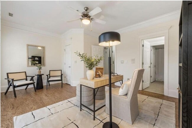 Building Photo - 802 Clifton Heights Ln NE