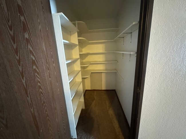 Building Photo - 213 9th Ave