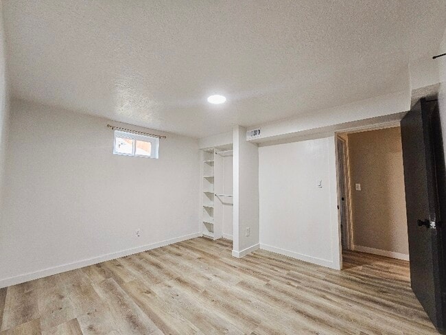 Building Photo - 610 W 5735 S