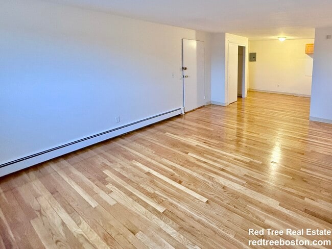 Photo - 8 Riverside St Apartment