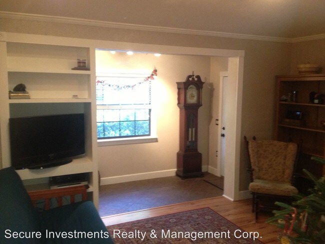 Foto del edificio - 2 br, 1 bath House - 711 NW 34th Place
