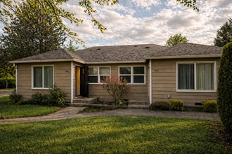 Building Photo - 3600-3602 E Evergreen Blvd