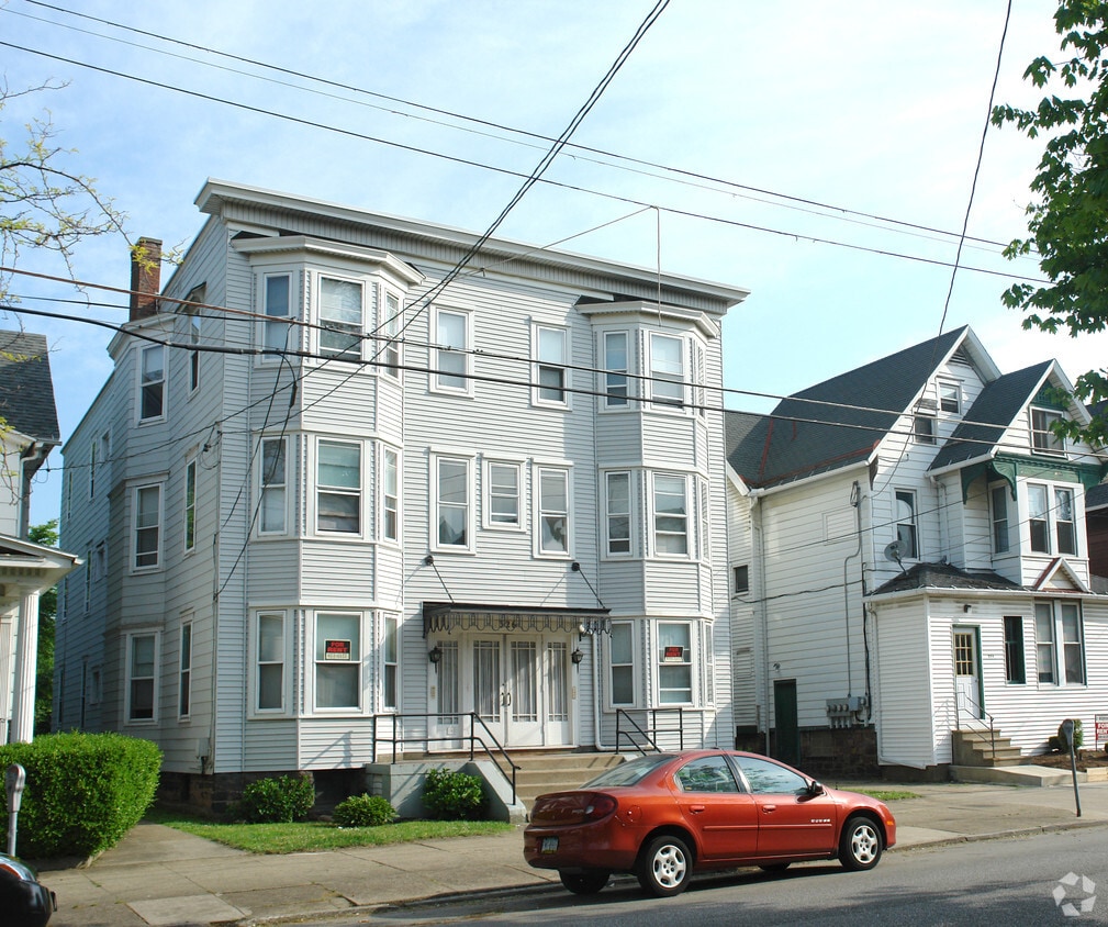 Primary Photo - 326w8th