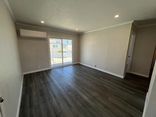 Foto del edificio - 4143 Van Dyke Ave