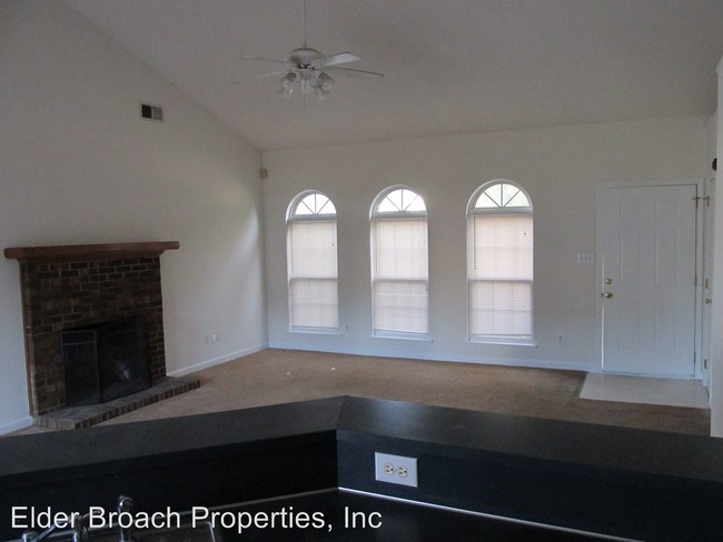 Building Photo - 14414 Planters Knob Ln