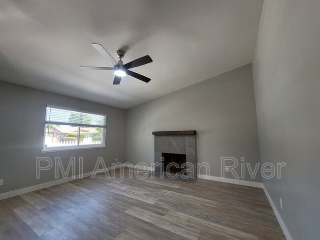 Building Photo - 9275 Defiance Cir