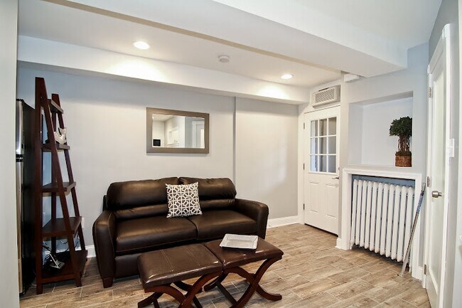 Building Photo - 1809 19th St NW