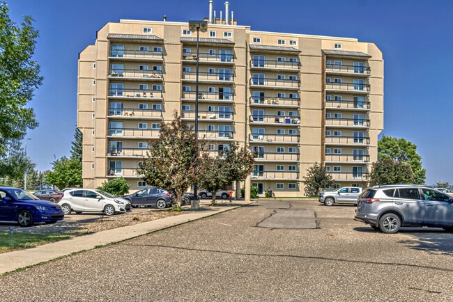 Building Photo - 21 Berkeley Pl W
