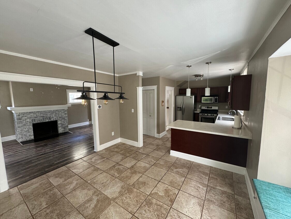 2087 Mars Ave, Lakewood, OH 44107 House Rental in Lakewood, OH