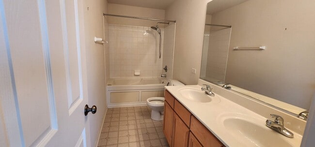 Foto del edificio - 183 W Norwell Ln