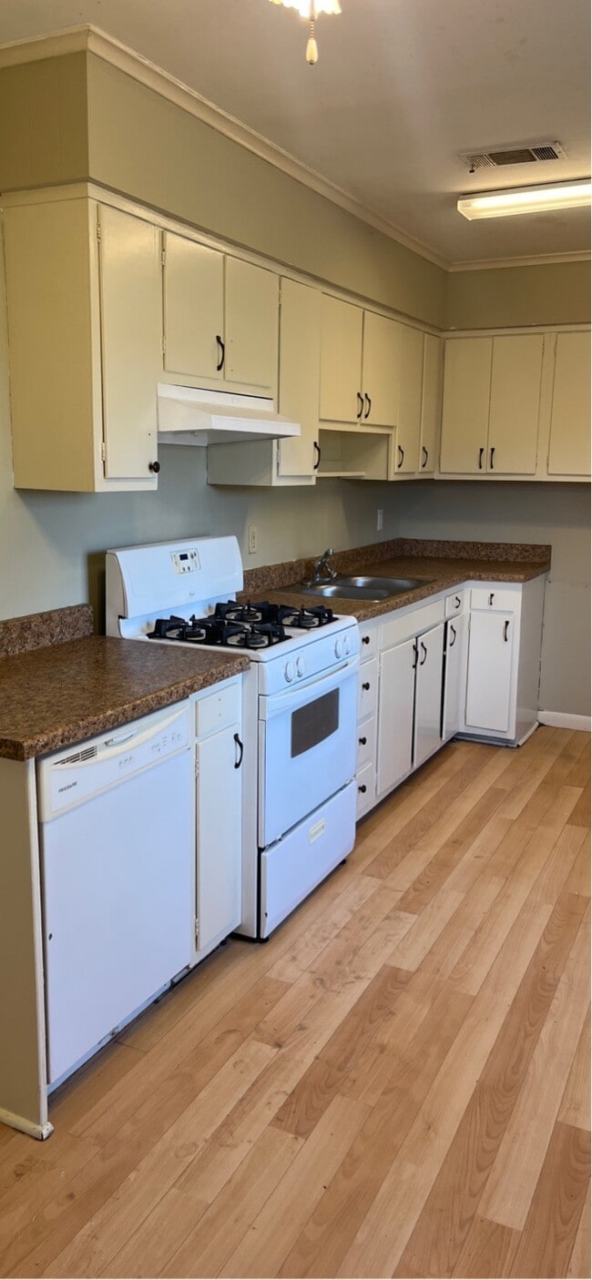 Building Photo - 605 Brookhaven Ct