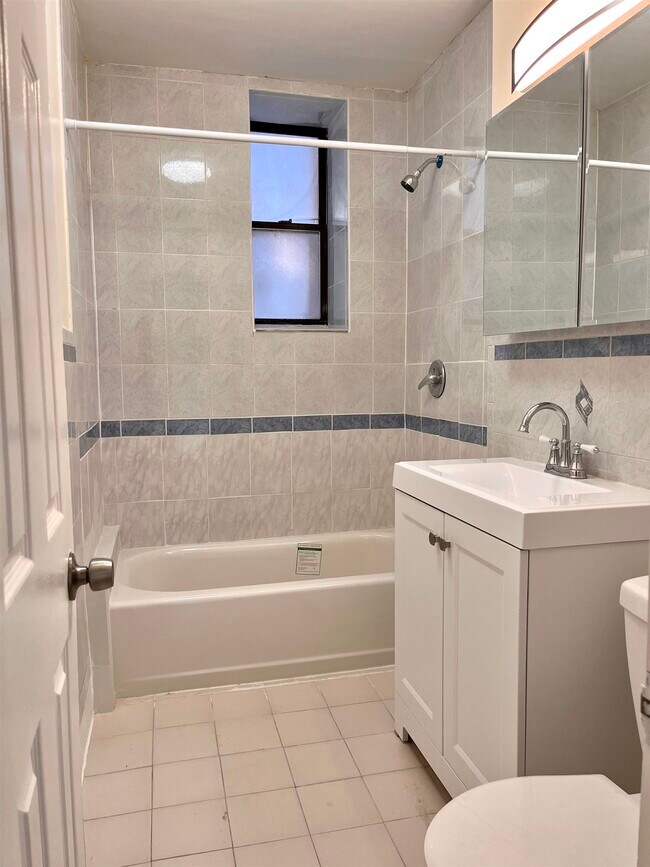 Foto del edificio - 6609-6611 Park Ave