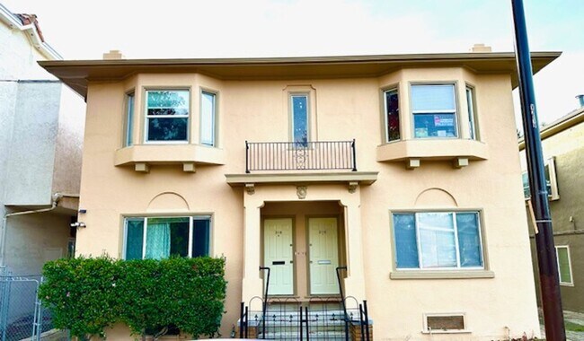Building Photo - 3114 MLK 1BD 1Bath Unit